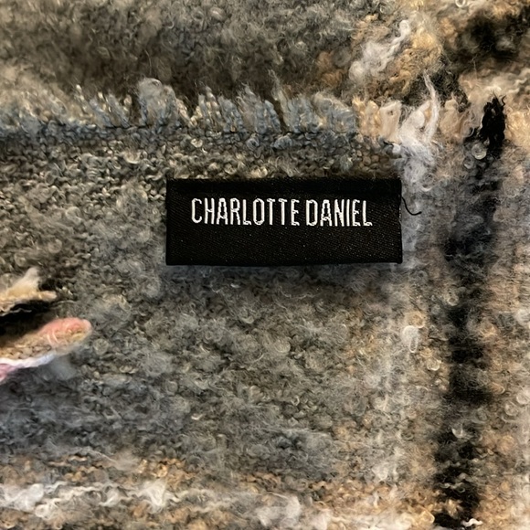 Charlotte Daniel - Picture 7 of 10